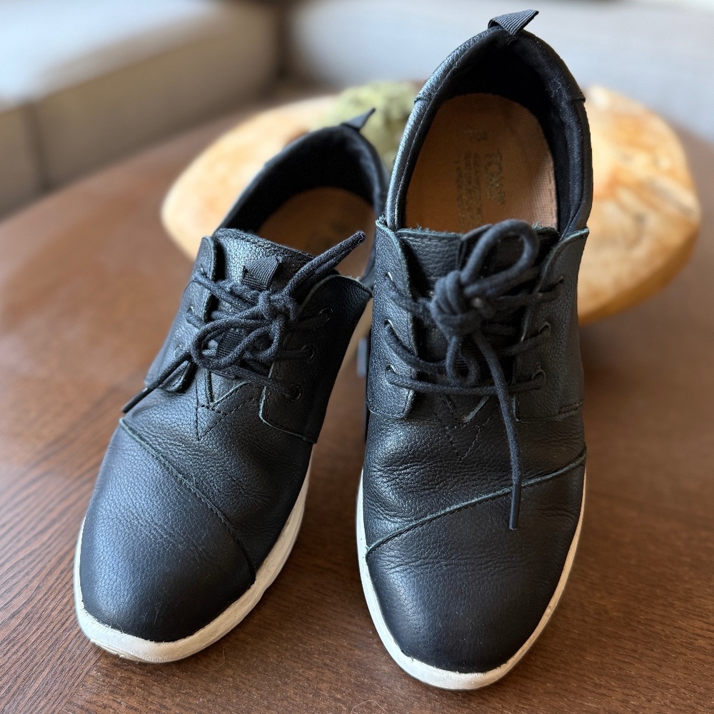 TOMS Women's Del Ray Black Faux Leather Casual Sneakers